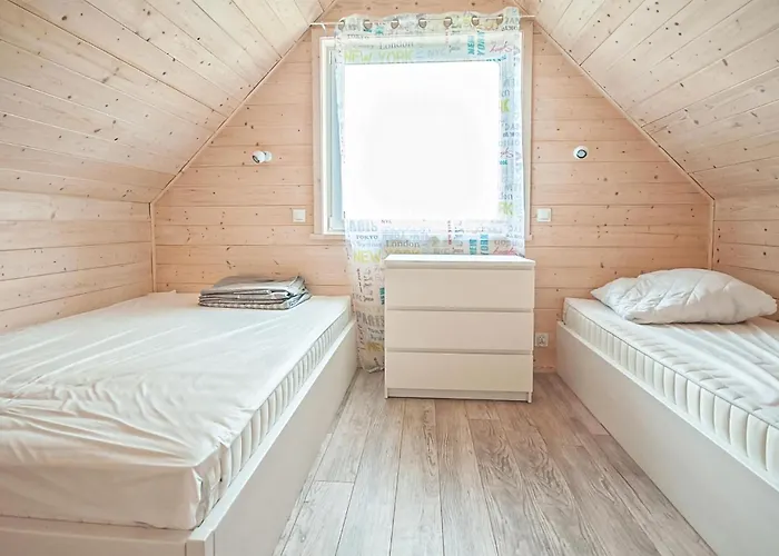 Semesterbostad 2 Bedroom Amazing In