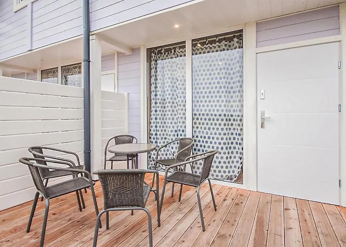 Semesterbostad 2 Bedroom Amazing In